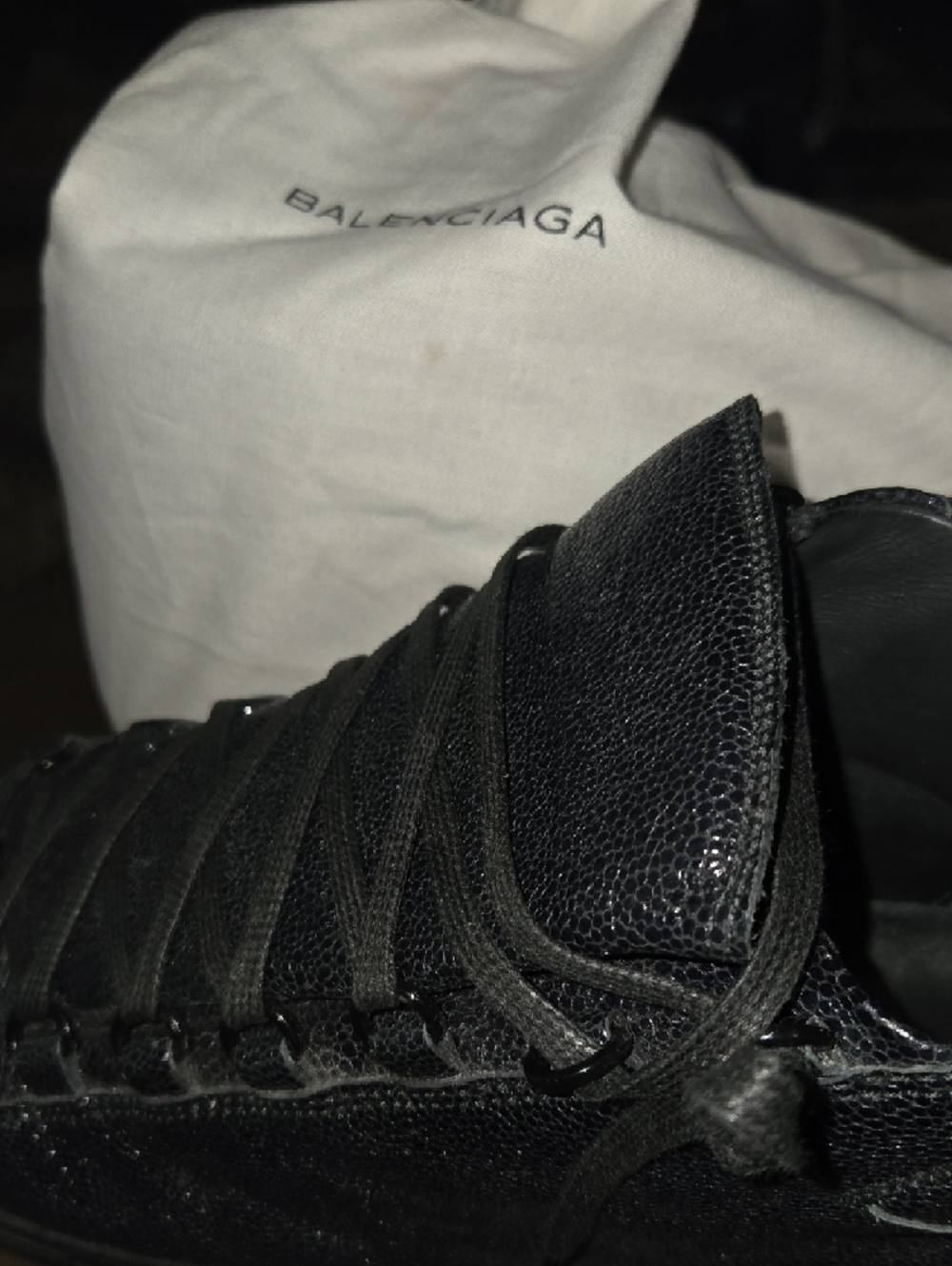 Black High-Top Leather Balenciaga Sneaker - Picture 11 of 15